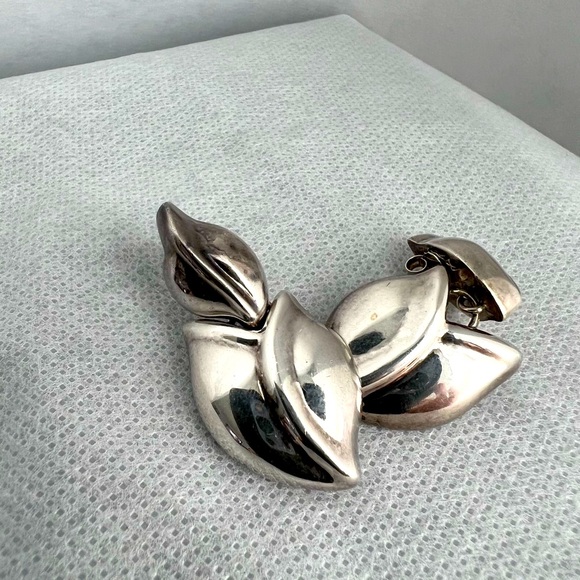 925 Silver Heart Flower Floral Leaf Abstract Art Statement Earrings VTG Jewelry - Picture 6 of 8